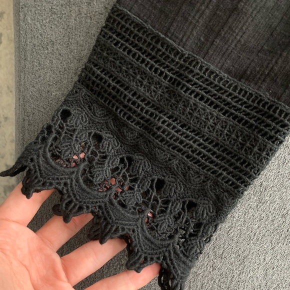 Back tied lace detail arms wrap top - Picture 3 of 6